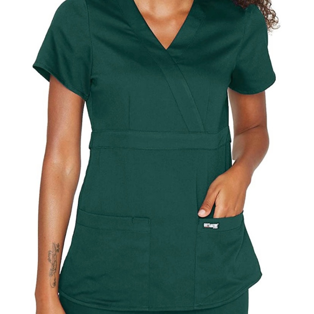 Medium Barco Greys Anatomy Scrub Top